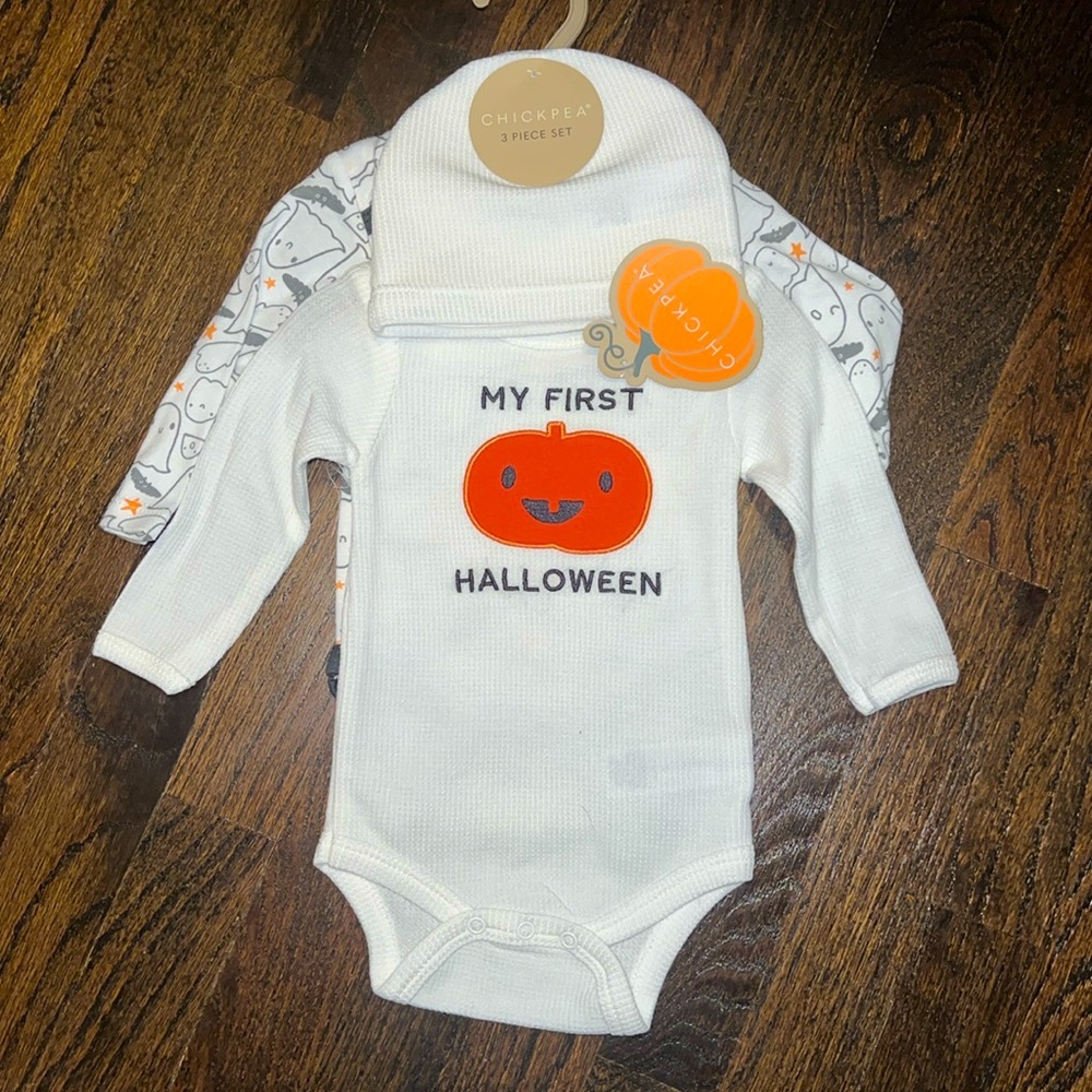 Chickpea first Halloween onesie set